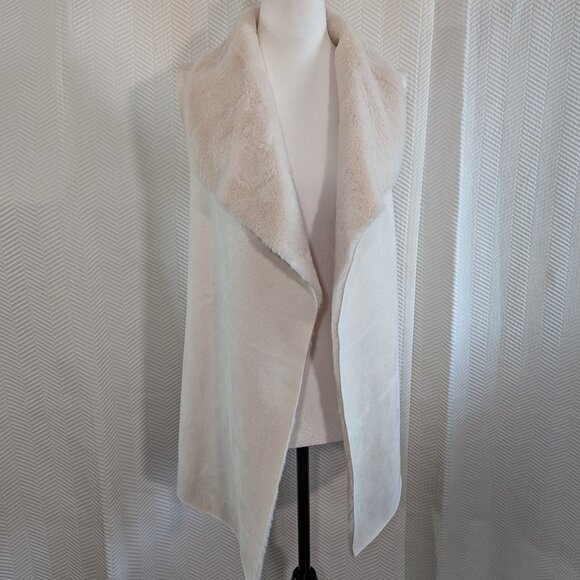 Twelve by Ontwelfth Faux Fur Sweater Waterfall Vest Soft Cozy Layering Large - Picture 1 of 14